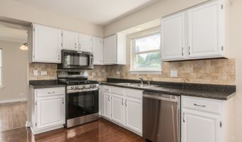 352 Country Ln, Algonquin, IL 60102