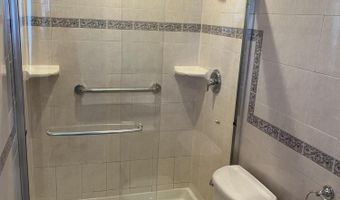 32 Idlewild Ln, Aberdeen, NJ 07747