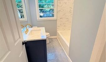 140 Northcrest Dr, Athens, GA 30601