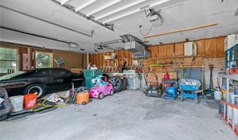 129 Simmonsville Ave, Johnston, RI 02919