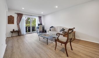 2604 N Windsor Dr 207, Arlington Heights, IL 60004