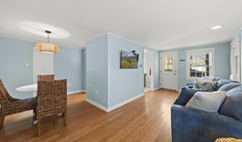 112 8TH St E, Beach Haven, NJ 08008