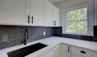 2650 Center Ave, Alliance, OH 44601