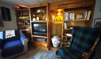 7 Howard Siding Ln, Abbot, ME 04406