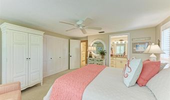 136 CRESCENT Dr, Anna Maria, FL 34216
