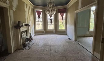 211 S Hickory St, Aberdeen, MS 39730