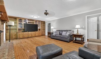 360 KELLY LYNN Dr, Anniston, AL 36207