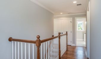 927 High Rd, Berlin, CT 06037
