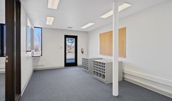 1013 E LINCOLNWAY, Cheyenne, WY 82001
