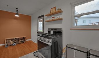 5 Lamar Dr, Athens, OH 45701