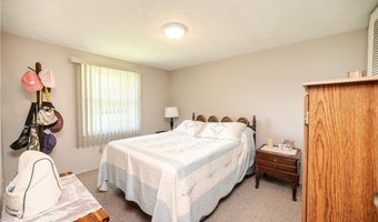 6142 Fairview Rd, Austintown, OH 44515