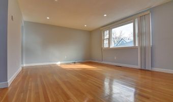 30 Trull St 3, Boston, MA 02125