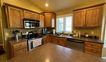 2201 Stone Gate Ct, Aberdeen, SD 57401