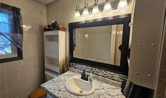 1810 Michaelle Ln, Albert Lea, MN 56007