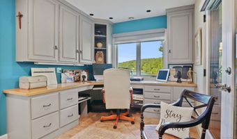 5 Shady Knls, Danbury, CT 06811