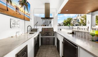 18 Mea Ln, Beach Haven, NJ 08008