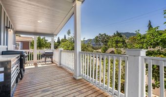 308 E HUMBOLDT St, Bingen, WA 98605