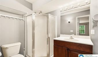 5502 Tanglewood Ln, Allentown, PA 18106