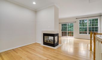 6490 TAYACK Pl, Alexandria, VA 22312