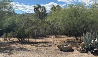 33800 S DAVENPORT Ln, Black Canyon City, AZ 85324