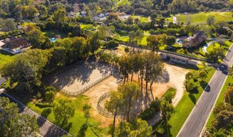 8 Country Glen Rd, Fallbrook, CA 92028