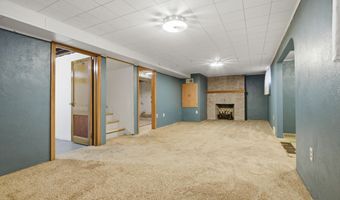 1424 S Main St, Aberdeen, SD 57401