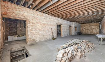 941 W Broad St, Columbus, OH 43222