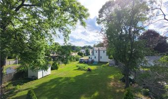 32 Hoffman Ave, Cranston, RI 02920