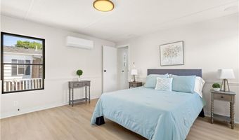 74 Bayview Park, Middletown, RI 02842