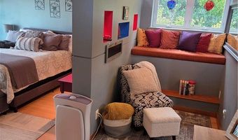 1304 E Queen St, Pendleton, SC 29670