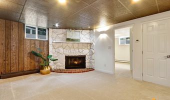 4251 Warwick Dr, Anchorage, AK 99508