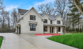690 Club Dr W, Aurora, OH 44202