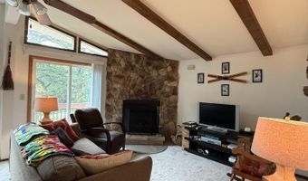 281 Fern Ridge Rd, Blakeslee, PA 18610