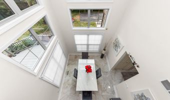 2086 Valleyview Dr, Ann Arbor, MI 48105