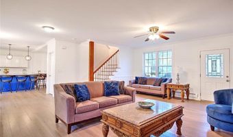 29 Lake Ave, Barrington, RI 02806