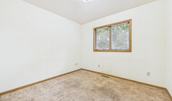 1212 E Fleetwood Cir, Brandon, SD 57005