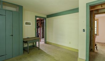 94 Cold Pond Rd, Acworth, NH 03601
