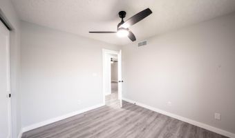 304 Sunset Dr, Aurora, IN 47001