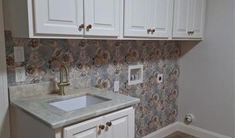 830 Magnolia Dr, Ada, OK 74820