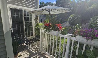46 Stetson Pl 46, Danbury, CT 06811