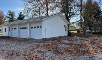 1320 Lake Dr, Ashland, OH 44805