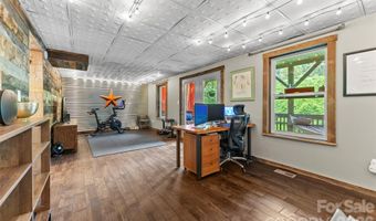 118 Houston St, Asheville, NC 28801