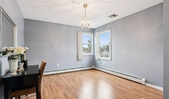 15 5th Ave, Avenel, NJ 07001