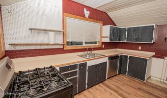 6962 Oak St, Bonners Ferry, ID 83805