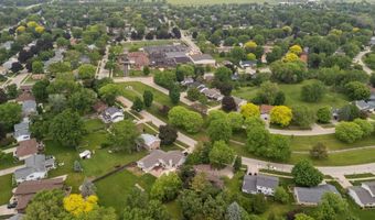 929 E NORTHWOOD Dr, Appleton, WI 54911