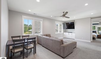 9214 Myrtle Ln, Alden, MI 49612