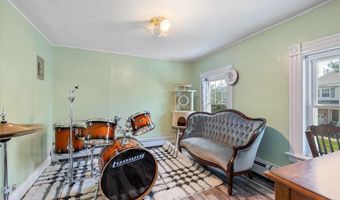 45 County Line Rd, Amityville, NY 11701