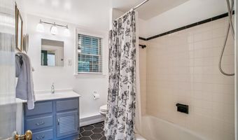 3818 N RIDGEVIEW Rd, Arlington, VA 22207