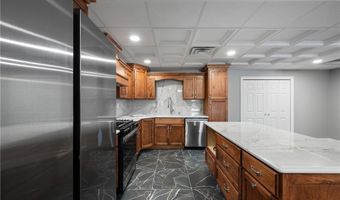 253 Aqua Blvd, Akron, OH 44319