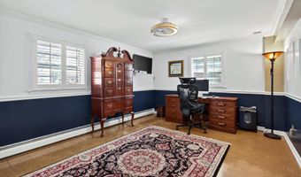 7052 WARDELL St, Annandale, VA 22003